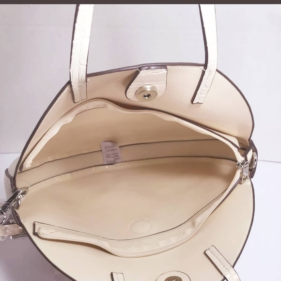 Collection 18 - Picture 3 of 6